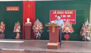 Các đồng chí lãnh đạo huyện dự lễ khai giảng năm học mới 2017 – 2018