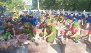Gần 500 đoàn viên thanh niên ra quân tổng dọn vệ sinh nghĩa trang Liệt sỹ huyện
