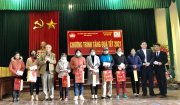 200 hộ nghèo huyện Nông Cống được nhận quà Tết từ tập đoàn Vingroup
