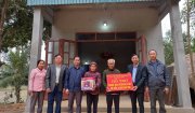 MTTQ huyện trao tiền hỗ trợ làm nhà Đại đoàn kết cho hộ gia đình ông Nguyễn Văn Mậy,  thôn Mỹ Giang xã Thăng Bình