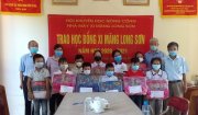 Công ty Xi măng Long Sơn trao  10 suất học bổng cho học sinh nghèo, có hoàn cảnh đặc biệt khó khăn huyện Nông Cống