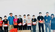 Liên đoàn lao động huyện Nông Cống tặng 17 suất quà cho công nhân Công ty TNHH Giầy Kim Việt Việt Nam