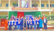 15 học sinh Trường THCS Thăng Long được nhận quà của Điện lực Nông Cống