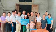 Hội LHPN xã Thăng Thọ trao tặng sổ tiết kiệm trị giá 83 triệu 860 nghìn đồng cho hội viên có hoản cảnh đặc biệt khó khăn  