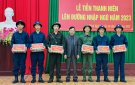 Hội Nông dân tỉnh trao quà động viên tân binh lên đường làm nghĩa vụ quân sự xã Minh Nghĩa